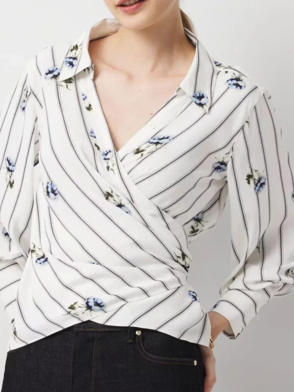 nwt WHITE HOUSE BLACK MARKET crepe long sleeve wrap top vintage bloom 6